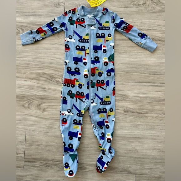 Hanna Andersson NWT Blue Construction Truck Print Footie PJs Pajamas - Picture 1 of 3